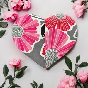 Vera Bradley Heart To Heart Jewelry Case Cheery Blossoms Pink Floral Valentines